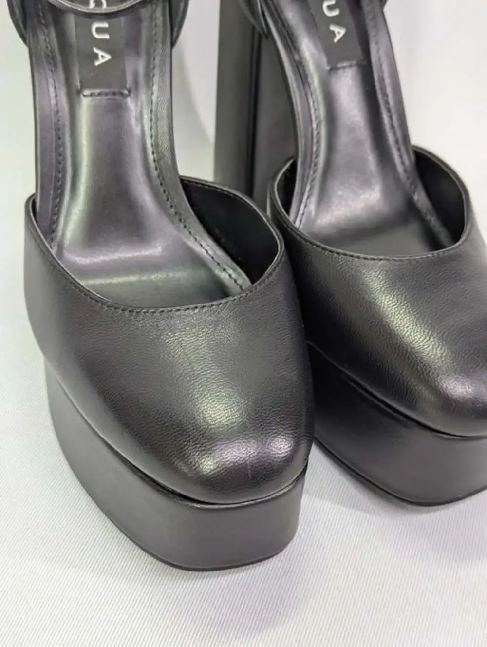 Aqua Lisa Women's Black Ankle Strap Platform Heels Size 7.5 (MSRP $138)